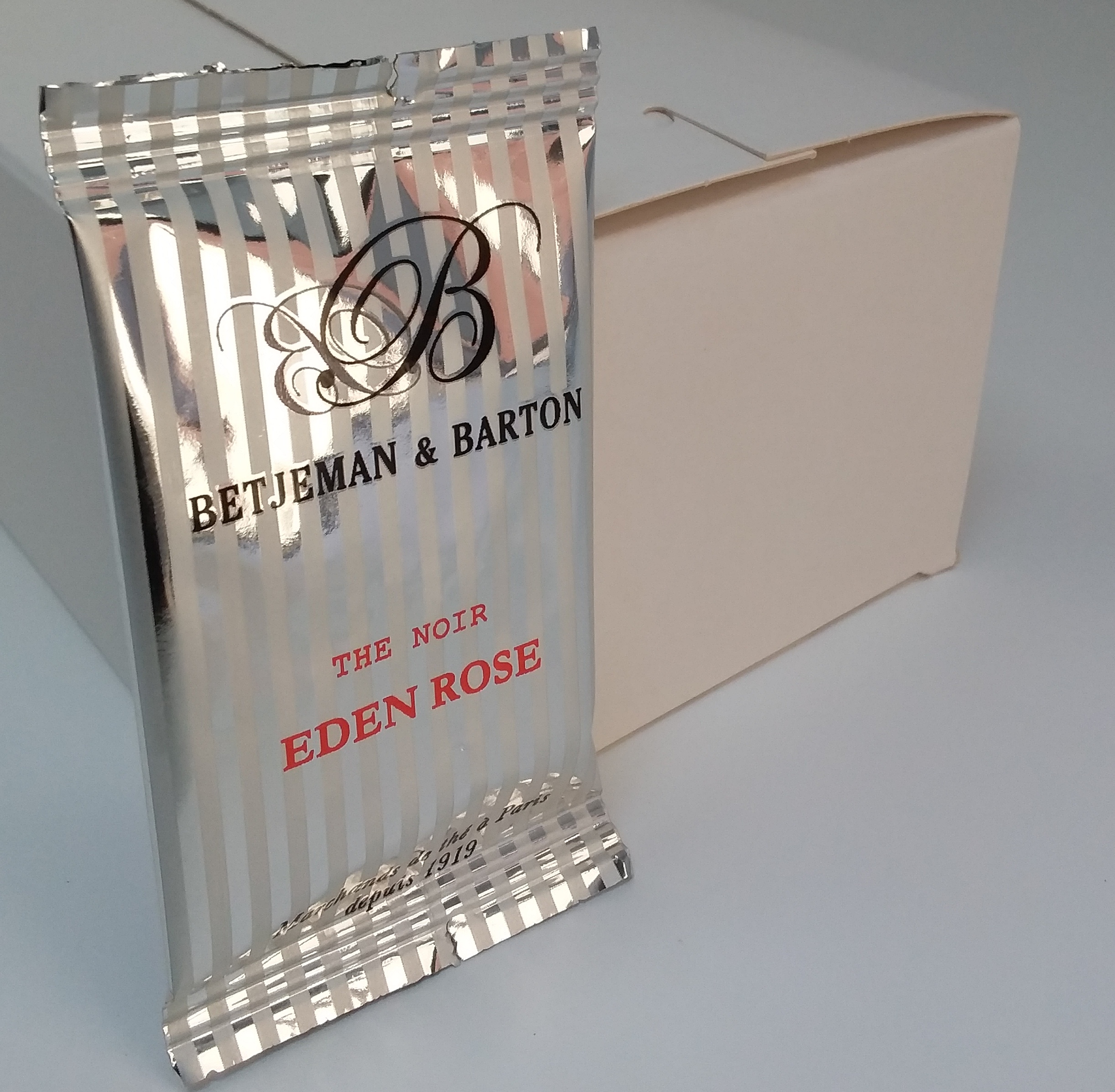 Thé noir Eden Rose en boite de