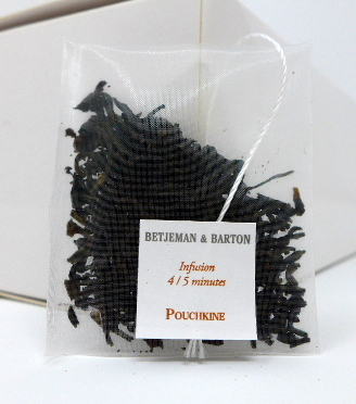 Thé noir Pouchkine en boite de