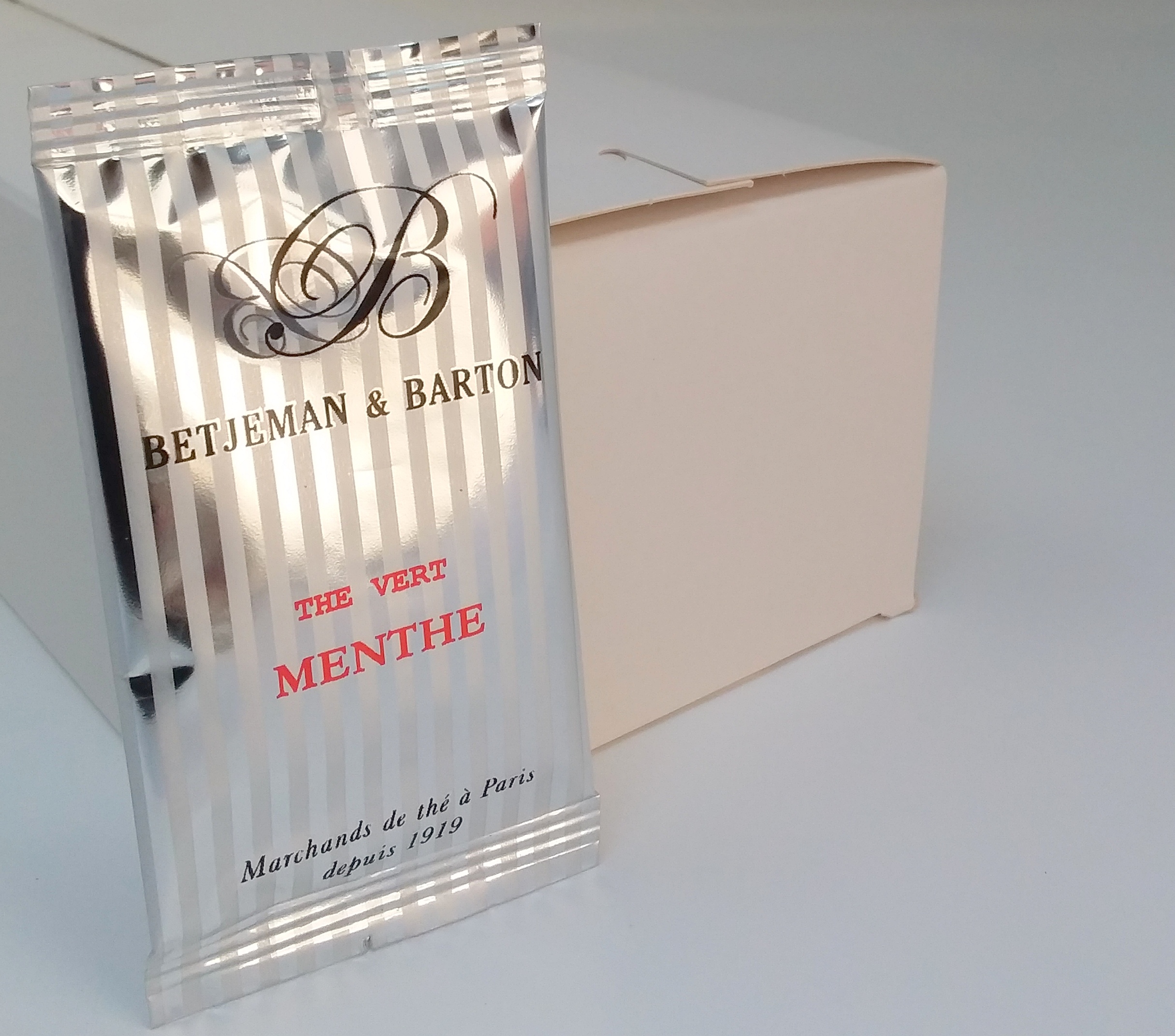 Thé vert à la Menthe en boite 