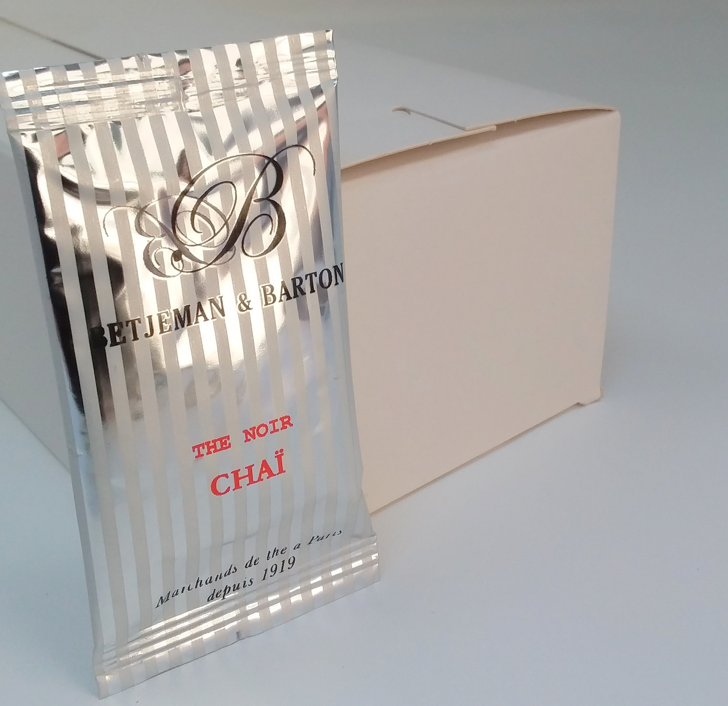 Thé noir Chaï en boite de 48 s